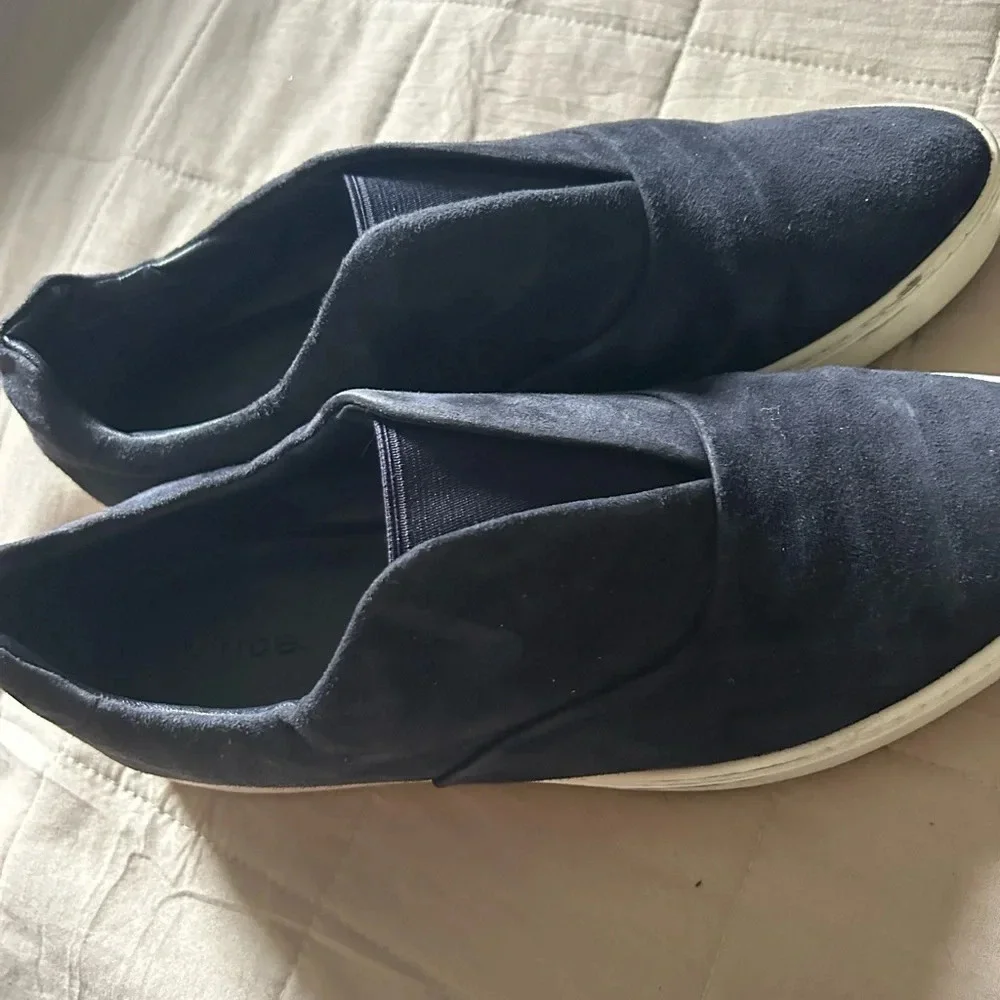 Vince black suede